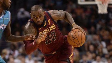 NBA, LeBron snobba i Celtics: "Penso solo ai Cavs"