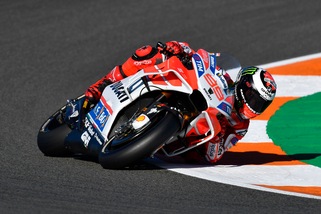 MotoGp, Lorenzo: «È stata una stagione difficile»