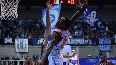 Culpepper sbanca Torino, Cantù continua a stupire