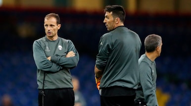 Juventus-Barcellona, Allegri rivoluziona l'undici titolare: almeno cinque i cambi