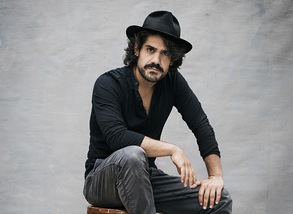 L’impero crollerà: ecco il ritorno live di Mannarino