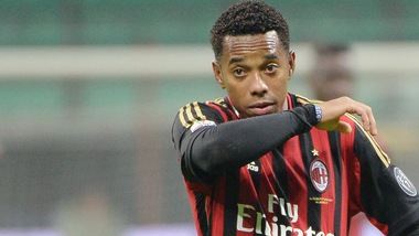 Nove anni a Robinho per violenza sessuale di gruppo