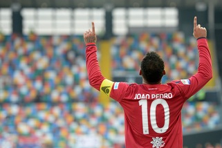 Serie A: Cagliari-Inter, vola l'Over