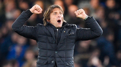 Premier League: il City vola a +8, Morata salva Conte