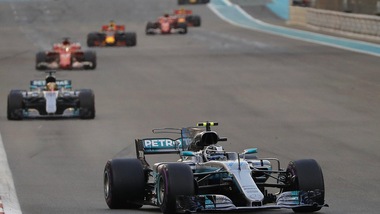 F1, Abu Dhabi: doppietta Mercedes, Vettel terzo