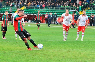 Serie B, Ternana Unicusano-Perugia 1-1: illude Montalto, Di Carmine salva Breda