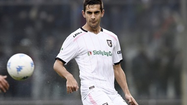 Serie B Palermo, Chochev operato. Tre settimane di stop