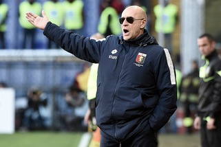 Serie A Genoa, spari e feriti: sospesa la seduta di Ballardini