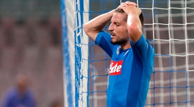 Napoli, la cura del gol del dottor Mertens