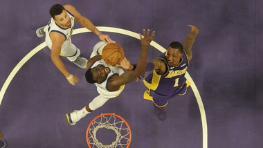 Curry gela i Lakers, Thunder ancora ko