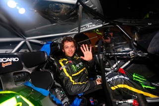 MotoGp, Rossi al Monza Rally Show: «Sarà una bella lotta fino alla fine»