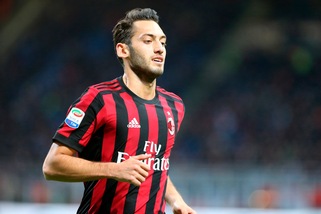 Calciomercato Milan, l'indiscrezione: Calhanoglu in Turchia a gennaio?