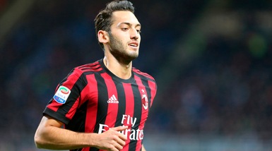 Calciomercato Milan, l'indiscrezione: Calhanoglu in Turchia a gennaio?