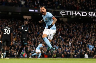 Premier League, Manchester City-West Ham 2-1: Guardiola riallunga su Mourinho