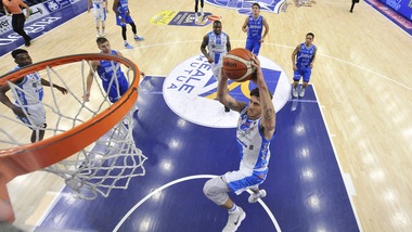 La Dinamo Sassari asfalta Brindisi 90-66