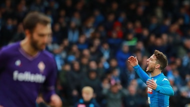 Napoli-Fiorentina 0-0, l'Inter resta prima da sola