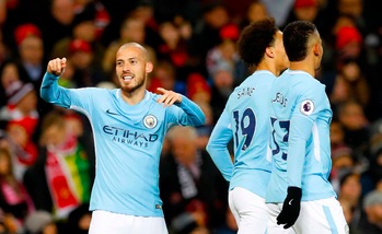 Premier League, Manchester United-Manchester City 1-2: David Silva e Otamendi show, Guardiola a +11 su Mourinho!