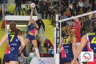 Volley: A1 Femminile, nella giornata dei tie break Pesaro e Modena conquistano la Coppa