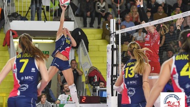 Volley: A1 Femminile, nella giornata dei tie break Pesaro e Modena conquistano la Coppa