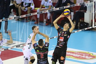 Volley: Superlega, Civitanova soffre cinque set per battere Padova