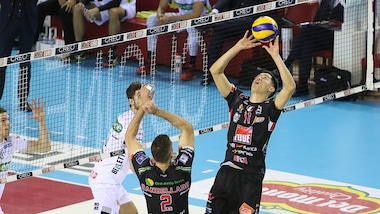 Volley: Superlega, Civitanova soffre cinque set per battere Padova