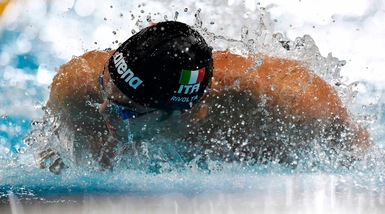 Europei di nuoto, tre medaglie azzurre: Rivolta oro, Codia argento, Quadarella bronzo. Beffa nella staffetta