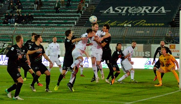 Serie B Foggia-Venezia, probabili formazioni e tempo reale alle 20.30. Dove vederla in tv