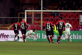 Serie B, Foggia-Venezia 2-2:  Deli firma il pareggio all'ultimo respiro