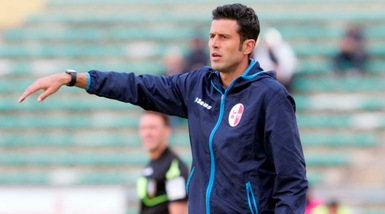 Serie B, Palermo sempre in testa. Colpo Bari. Pro Vercelli ko