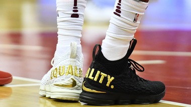 Lebron, vittoria a Washington e messaggio a Trump