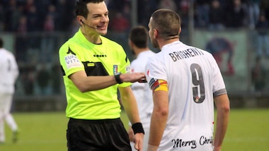Serie B Spezia-Avellino, arbitra Pezzuto invece di Balice
