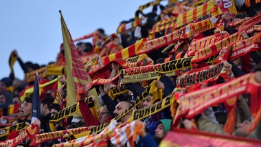Serie A Benevento, a Marassi la protesta dei tifosi