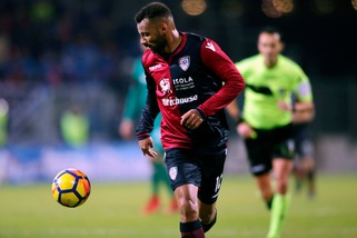 Serie A Cagliari, infortunio alla mano per Joao Pedro: assente dalla seduta
