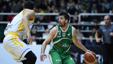 Avellino strapazza l'Orlandina e aggancia Milano