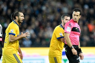 Coppa Italia Juventus-Torino, Doveri arbitra il derby. Giacomelli per il Napoli