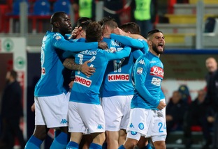 Crotone-Napoli 0-1: basta Hamsik, Sarri campione d'inverno