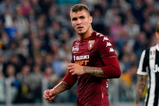 Torino, distrazione al flessore per Lyanco