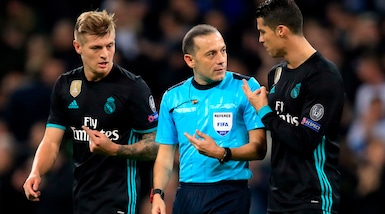 Svezia-Italia, arbitra il turco Cakir: c'è un precedente positivo