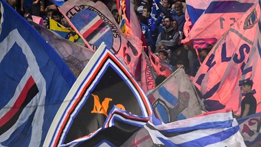Serie A Sampdoria, tifosi contro Ferrero: «Non ci rappresenti»