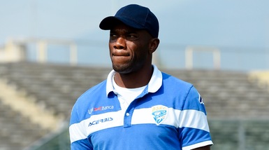 Brescia, ufficiale: esonerato Suazo. Al suo posto Corini