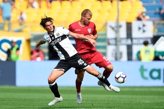 Serie A Cagliari, Klavan e Lykogiannis si allenano a parte