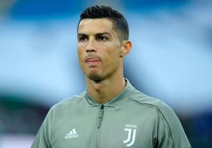 Un corteo di prefiche verso Torino