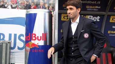 Serie B Foggia, è ufficiale il ritorno di Grassadonia sulla panchina rossonera