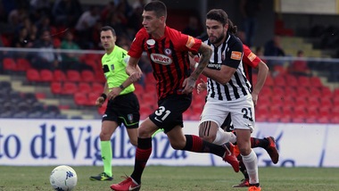Serie B Foggia, tegola Camporese: lesione al crociato anteriore