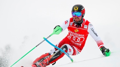 Sci, Hirscher trionfa nello slalom a Saalbach. Moelgg undicesimo