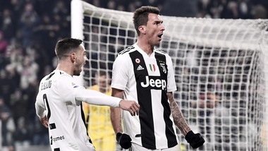 Mandzukic implacabile con la Juventus dei record: battuta anche la Roma