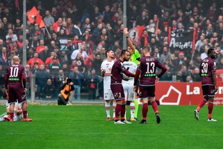 Serie B Salernitana-Foggia 1-0. Vitale in extremis vale i tre punti