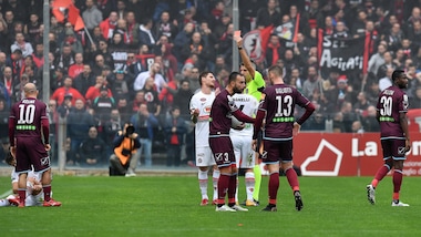Serie B Salernitana-Foggia 1-0. Vitale in extremis vale i tre punti