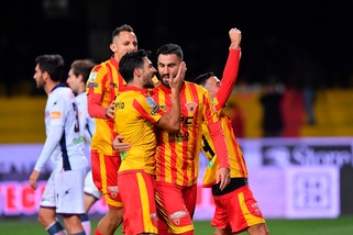 Serie B, Benevento-Crotone 3-0: Insigne, Coda e Buonaiuto travolgono Oddo
