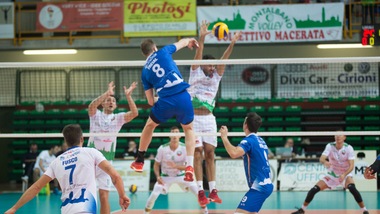 Volley: A2 Maschile, Girone Bianco, cade Mondovì, Brescia fatica